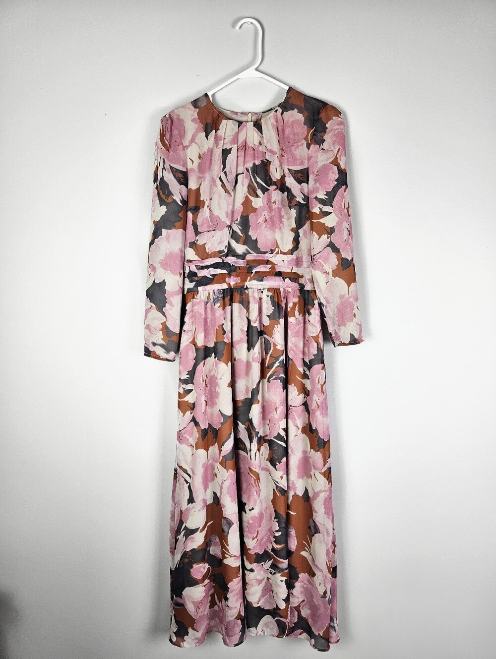 Mignon Doo Chiffon Floral Pleated Maxi Dress